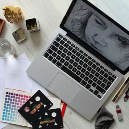 Graphic Designing As An Online Job