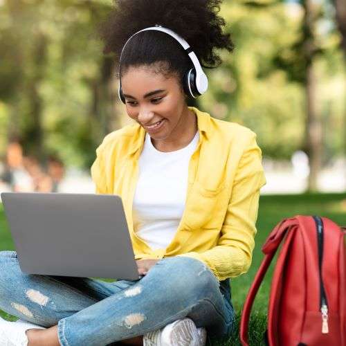lady-student-outside
